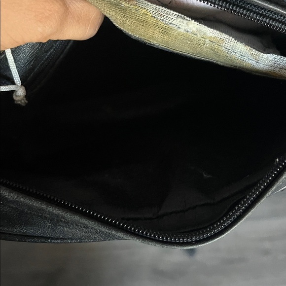 Inspired Leather Crossbody Bag - Picture 6 of 10